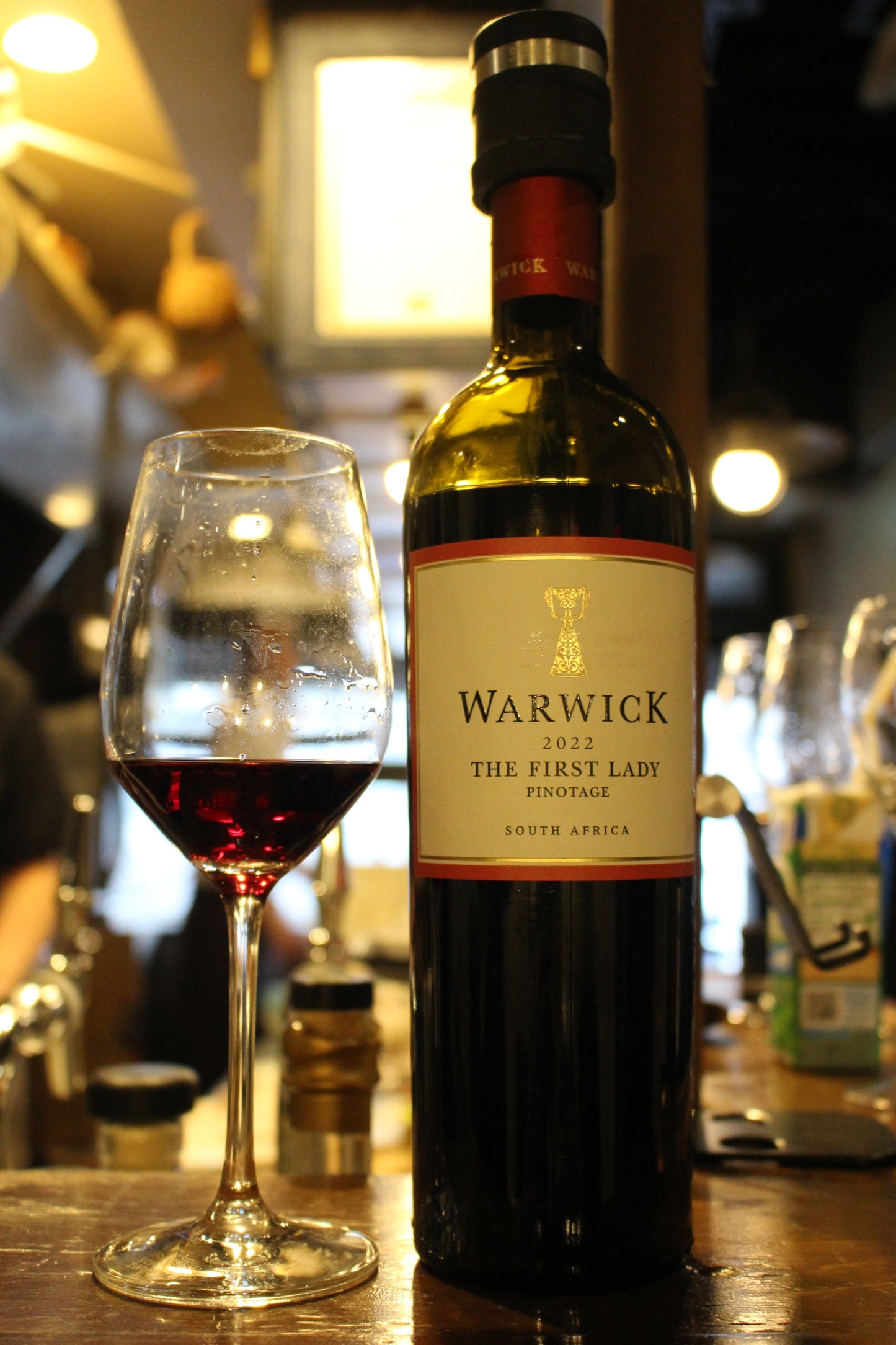 2025年5月 【ペアリング】月替わり赤ワイン ファーストレディ ピノタージュ 2022 赤 南アフリカ産
