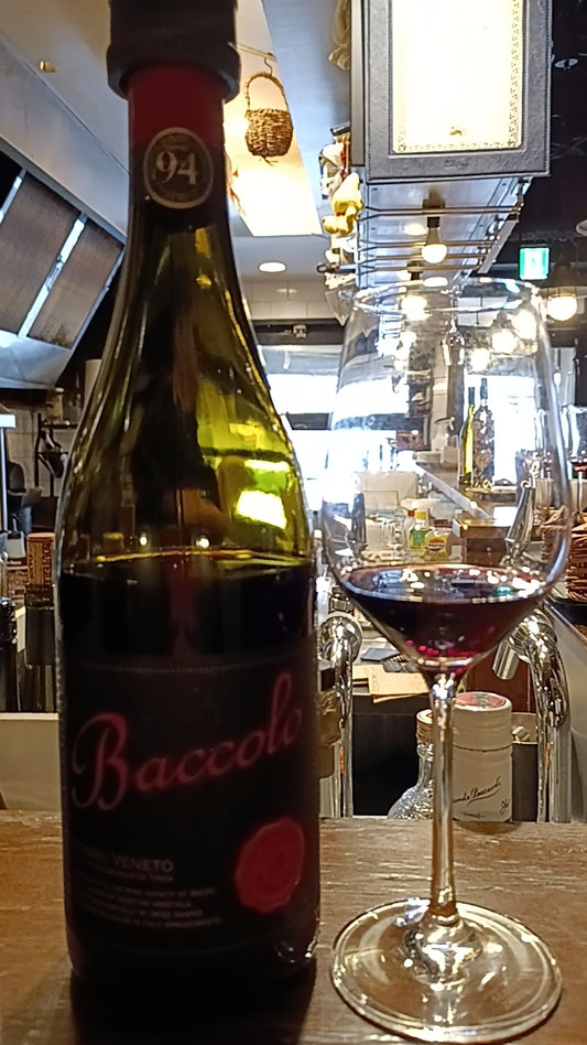 ２０２６年２月　月替わり赤ワイン  バッコロ・ロッソ　2023　赤  イタリア産