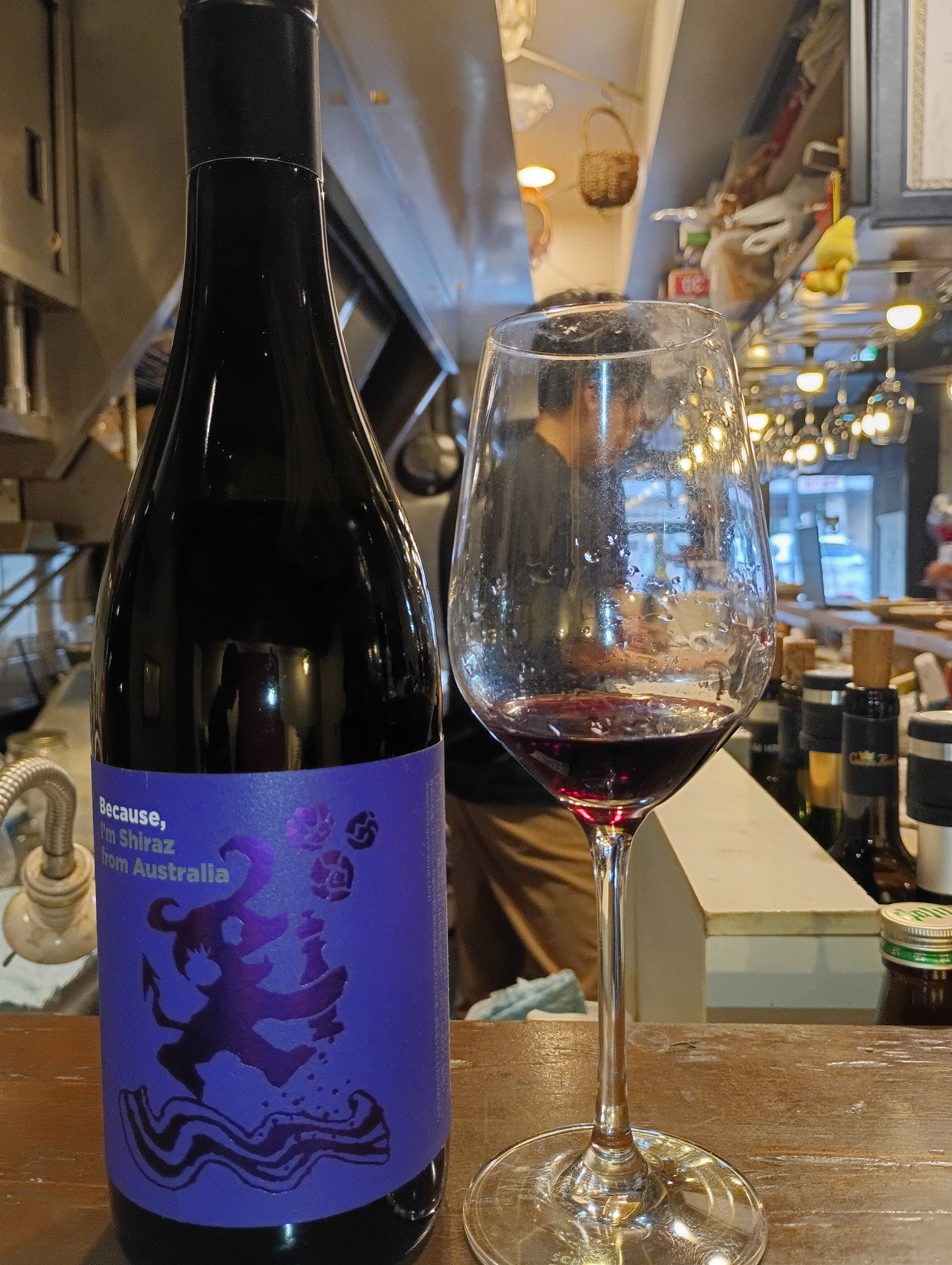 ２０２６年１月　【ペアリング】月替わり赤ワイン  ビコーズ　ワイン　シリーズ　Because, Wine Series  アイム・シラーズ from オーストラリア　赤  オーストラリア産