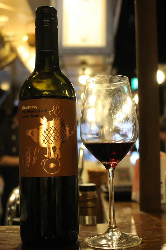 ２０２５年１０月　月替わり赤ワイン  ビコーズ　ワイン　シリーズ　Because, Wine Series  アイム・モナストレル from スペイン　赤  スペイン産