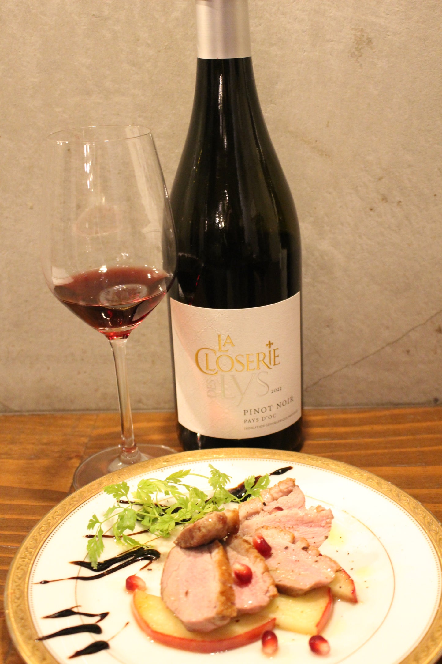 ２０２５年１１月　【ペアリング】月替わり赤ワイン   ピノ・ノワール クロズリー・デ・リ　2023　赤　 フランス産
